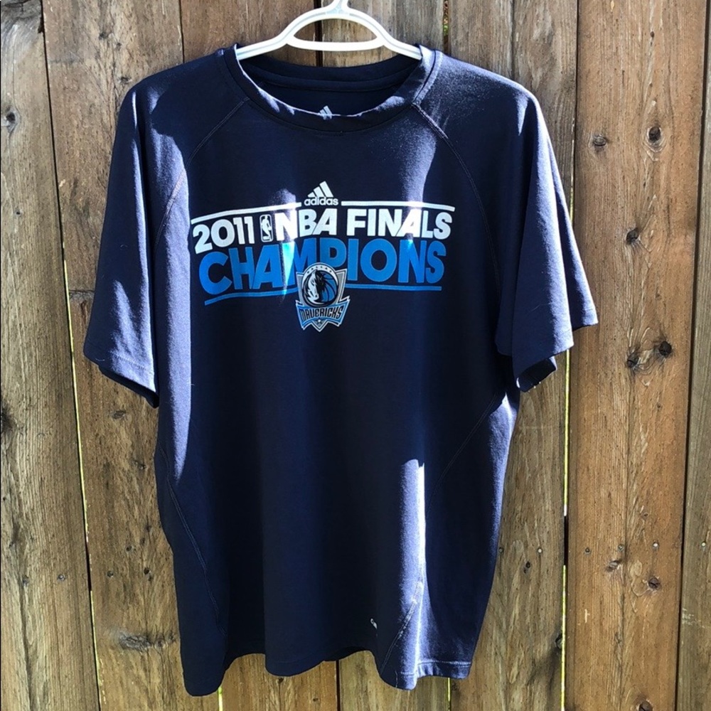 Adidas Dallas 2011 champions shirt,size:medium